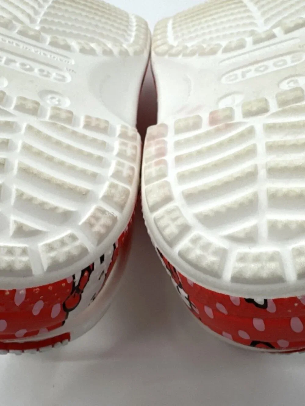 Crocs Hello Kitty Clogs Kids Girls Youth 3 J3 Red Pink with Bow Jibbitz Shoes